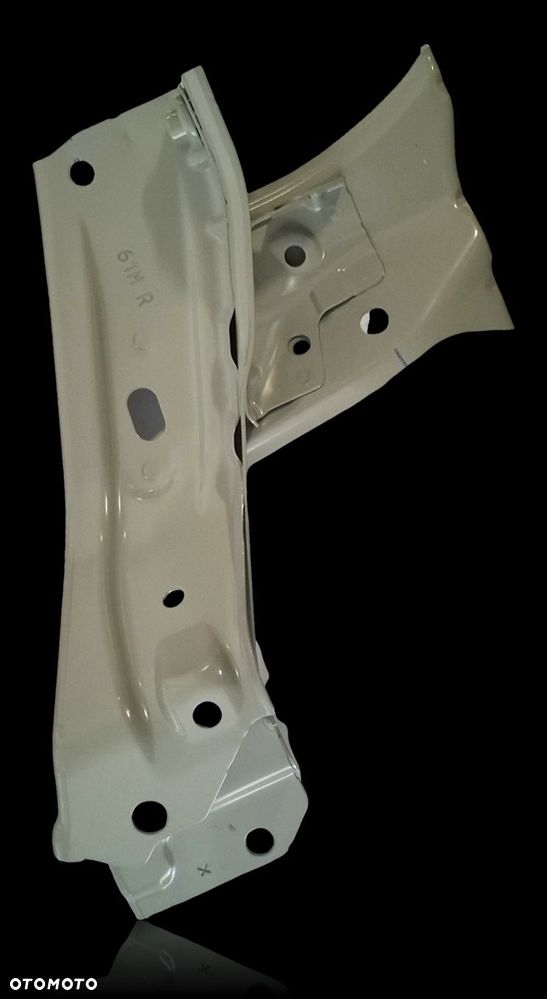 SUZUKI S-CROSS 2022 - ŁĄCZNIK BELEK GÓRA ZDERZAK SUPORT LAMPY PRAWY - 2