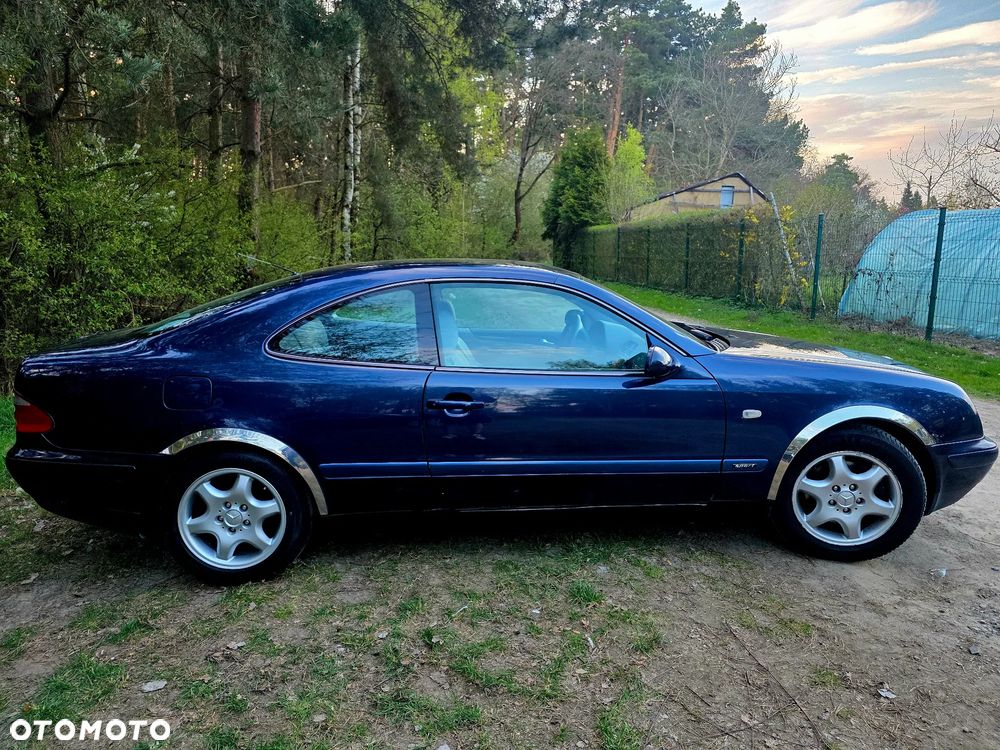 Mercedes-Benz CLK 320 - 2