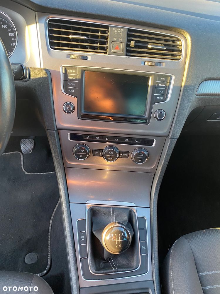 Volkswagen Golf 1.6 TDI BlueMotion Technology Lounge - 8