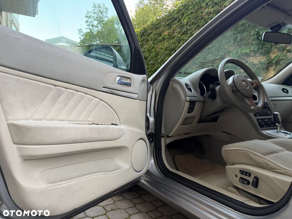 Alfa Romeo 159 1.9JTDM Q-ti - 8