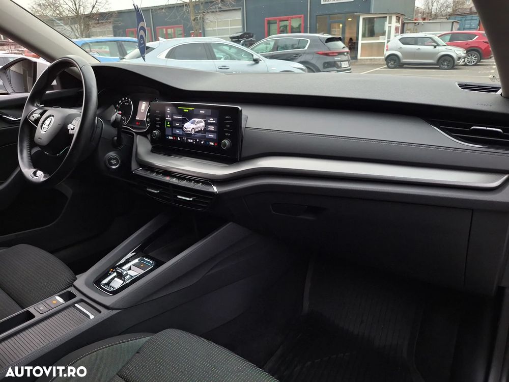 Skoda Octavia 2.0 TDI DSG Style - 31
