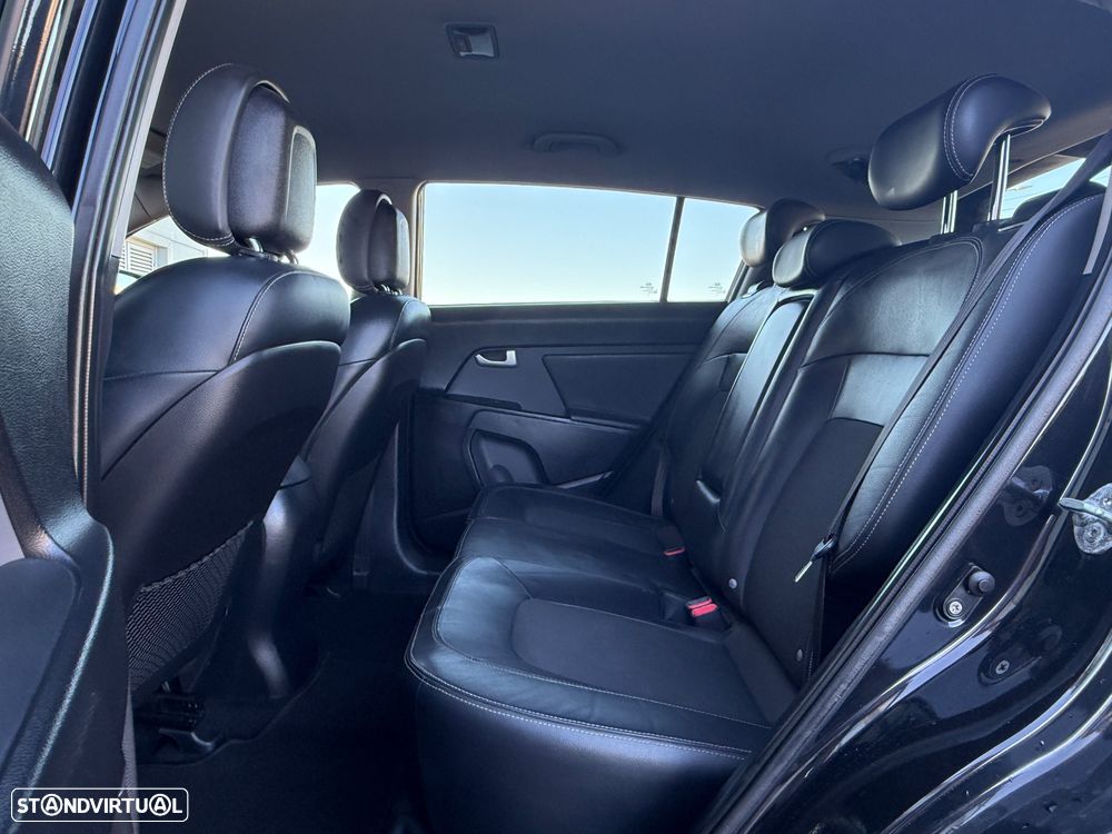 Kia Sportage 1.7 CRDi ISG LX - 6
