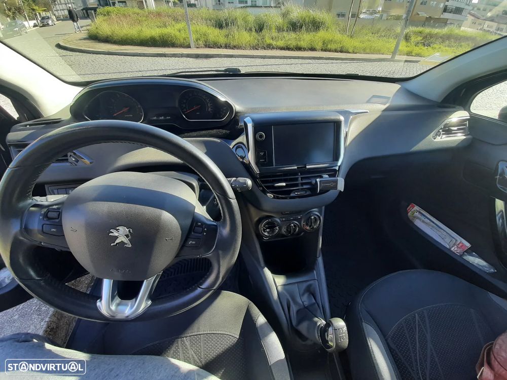 Peugeot 208 1.2 VTi Access - 2