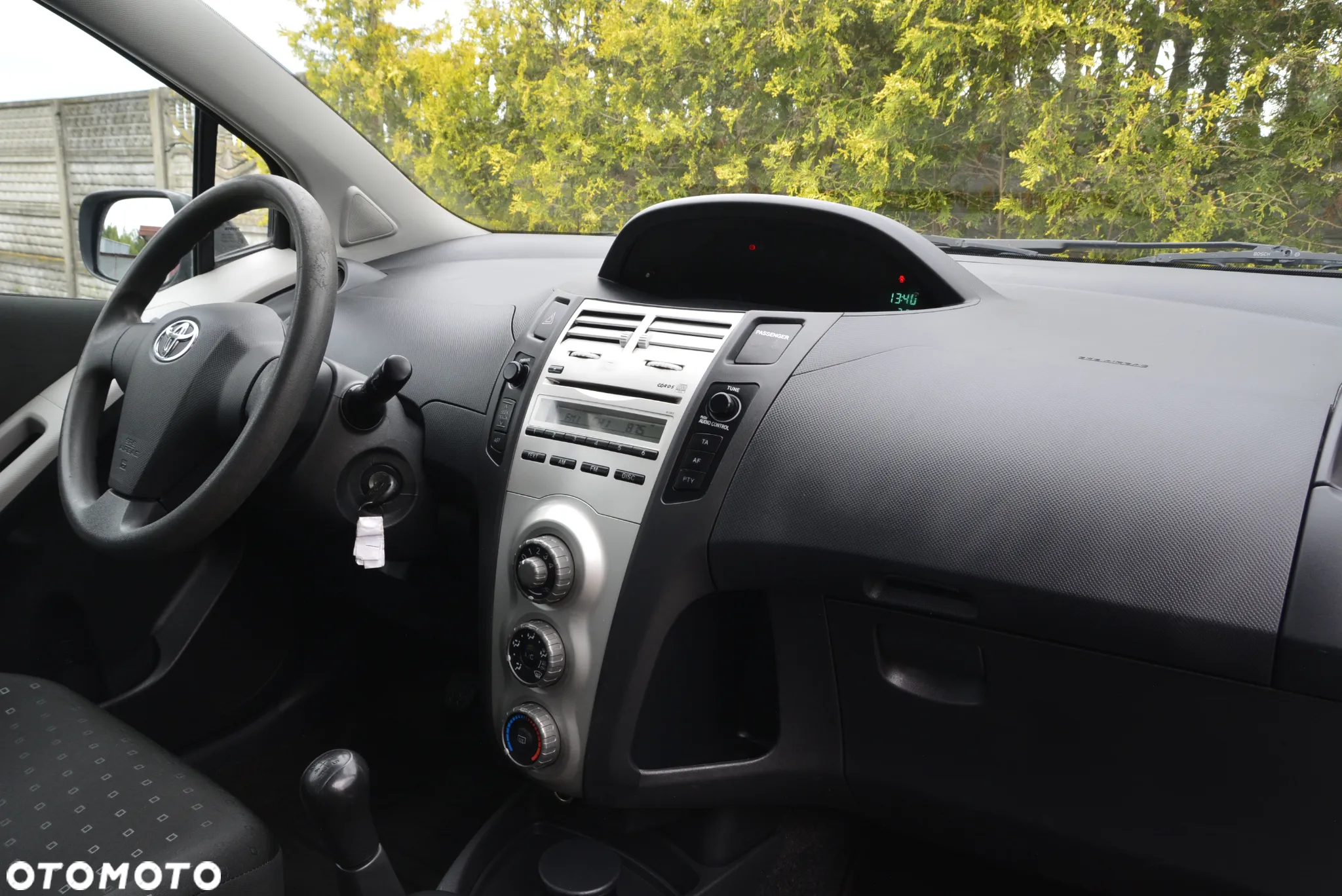 Toyota Yaris 1.3 Luna A/C - 33