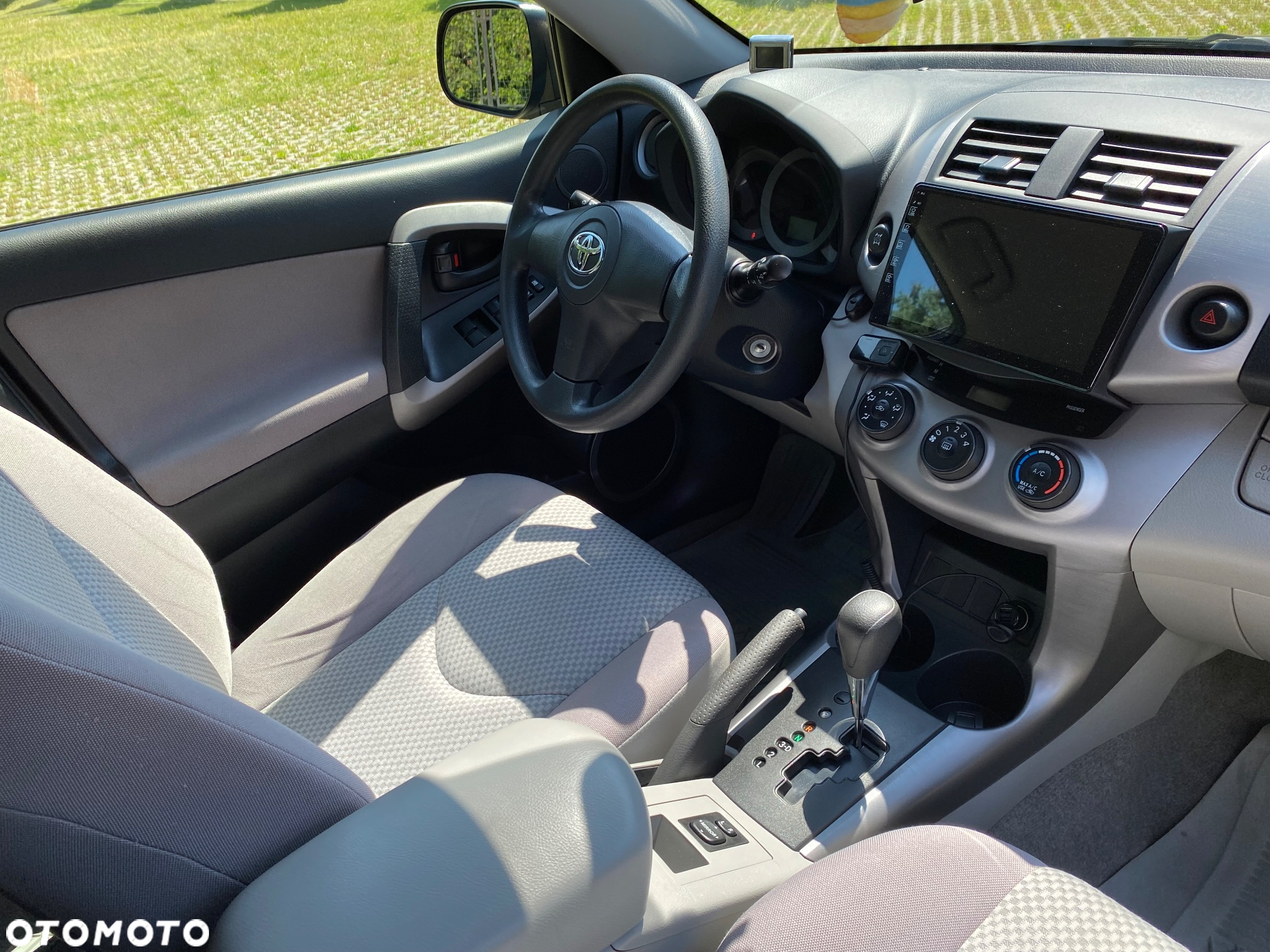 Toyota RAV4 - 2