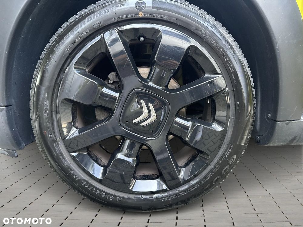 Citroën C4 Cactus 1.2 PureTech Shine S&S - 19