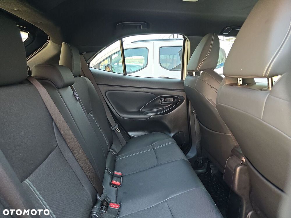 Toyota Yaris Cross Hybrid 1.5 Premiere Edition AWD - 14