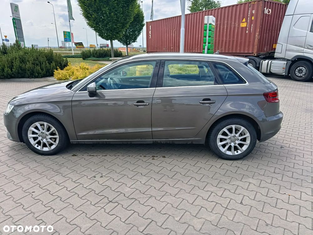 Audi A3 Sportback 1.6 TDI Ambiente - 3