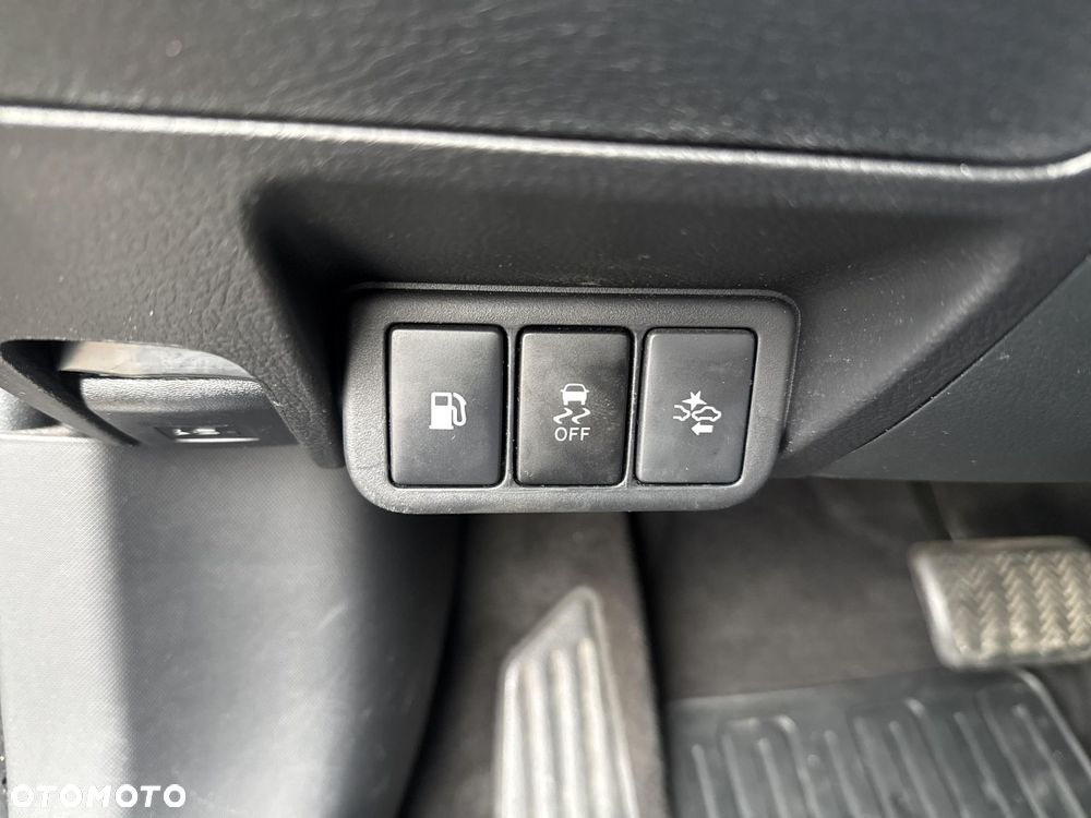 Toyota Avensis 1.8 Premium MS - 18