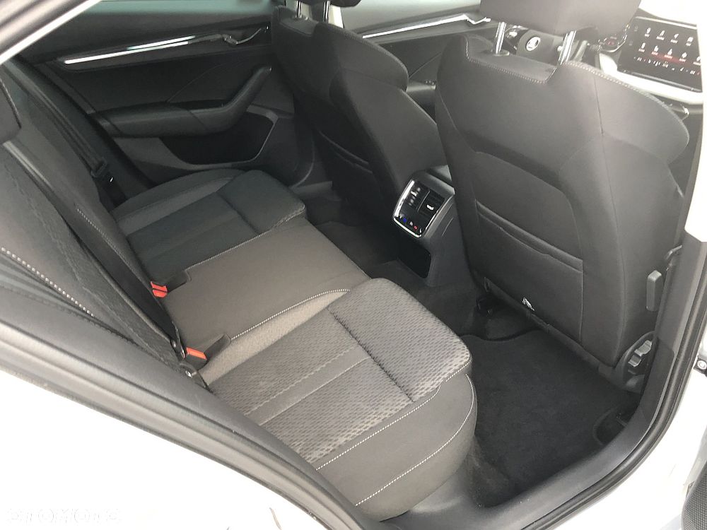 Skoda Octavia 2.0 TSI 4x4 Style DSG - 33