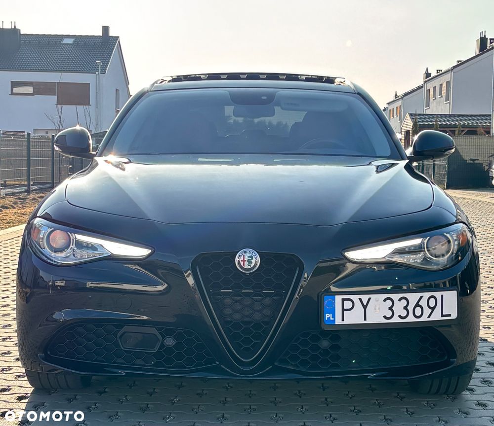 Alfa Romeo Giulia 2.0 Turbo 16V AT8 Veloce - 2