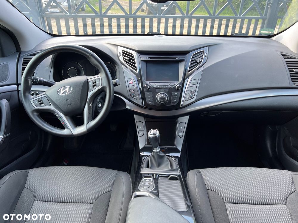 Hyundai i40 Kombi blue 1.7 CRDi Premium - 17