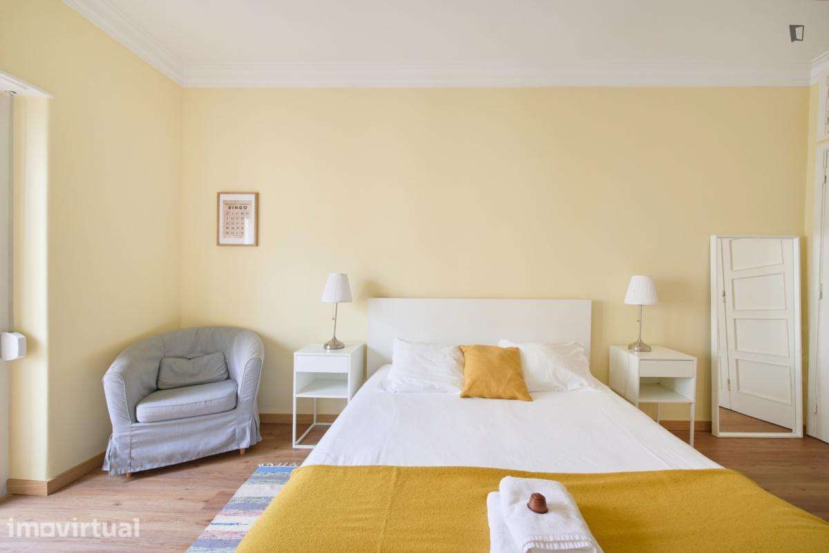 Quarto - localizado em Anjos Lisbon - Grande imagem: 3/38