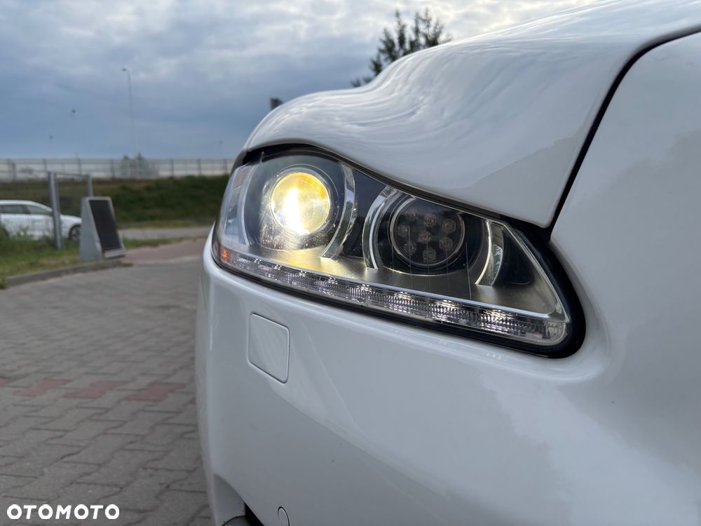 Jaguar XJ 3.0 T AWD R-Sport - 21