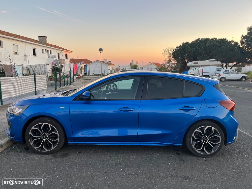 Ford Focus 1.0 EcoBoost Hybrid ST-LINE X - 4