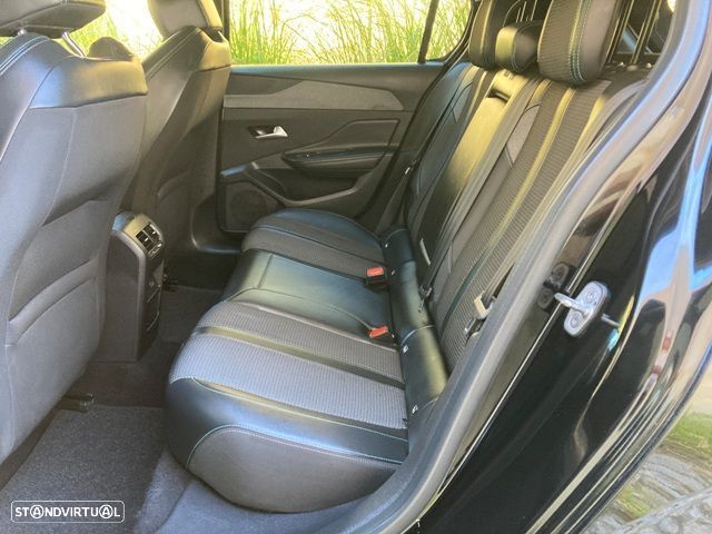 Peugeot 308 1.2 PureTech Allure - 30