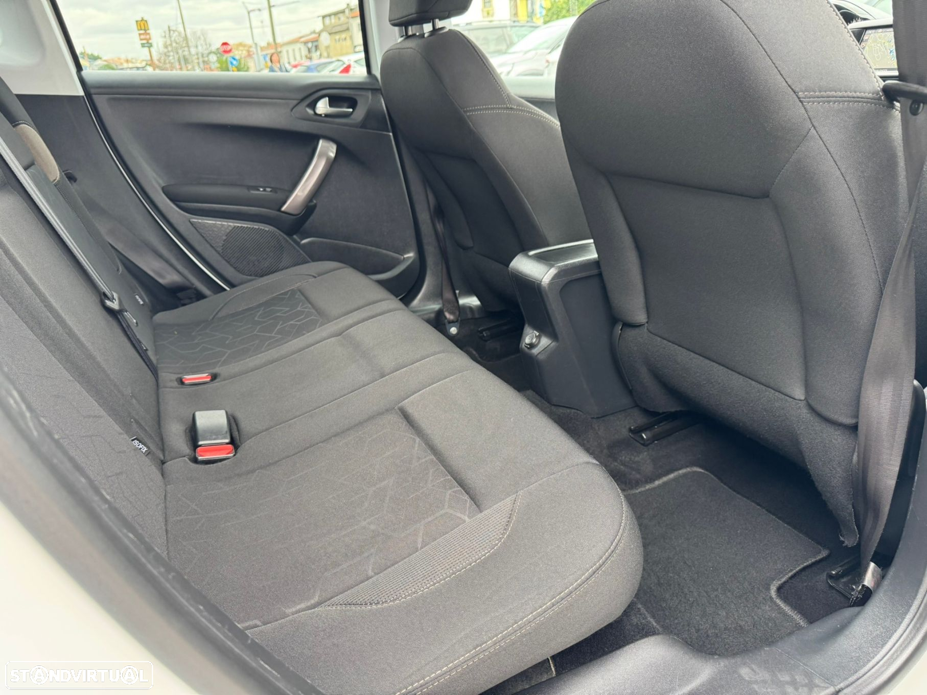 Peugeot 2008 1.2 PureTech Style - 14