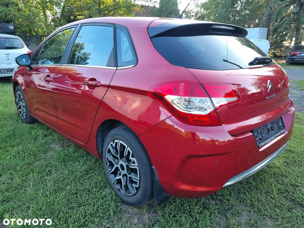 Citroën C4 e-HDi 115 Selection - 3