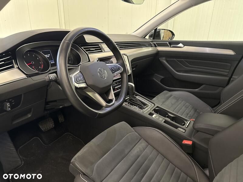 Volkswagen Passat - 10