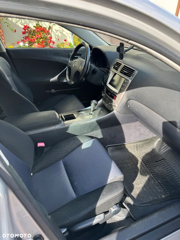 Lexus IS 250 Elegance - 11