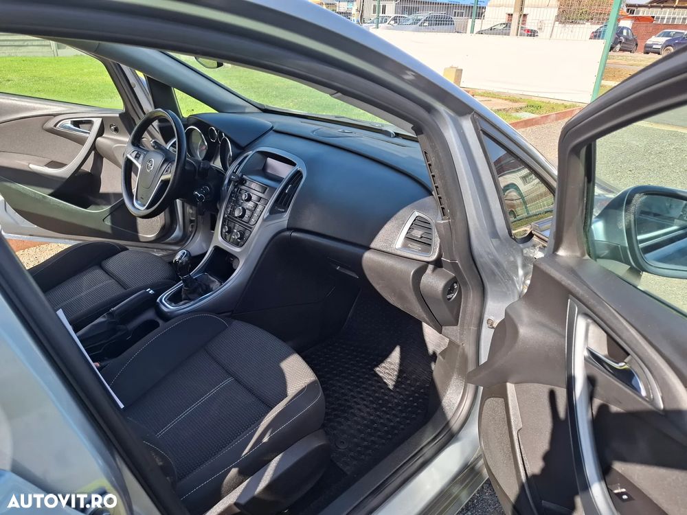 Opel Astra 1.7 CDTI DPF Cosmo - 8