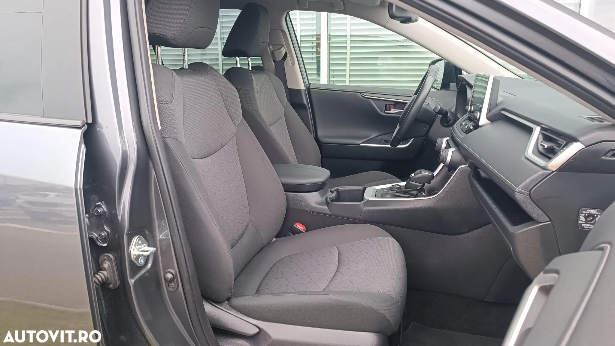 Toyota RAV4 - 23