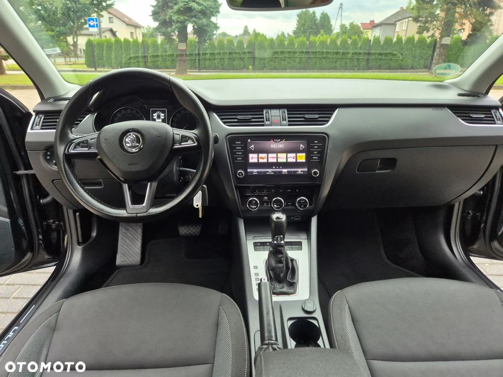 Skoda Octavia 1.6 TDI DSG Ambition - 35