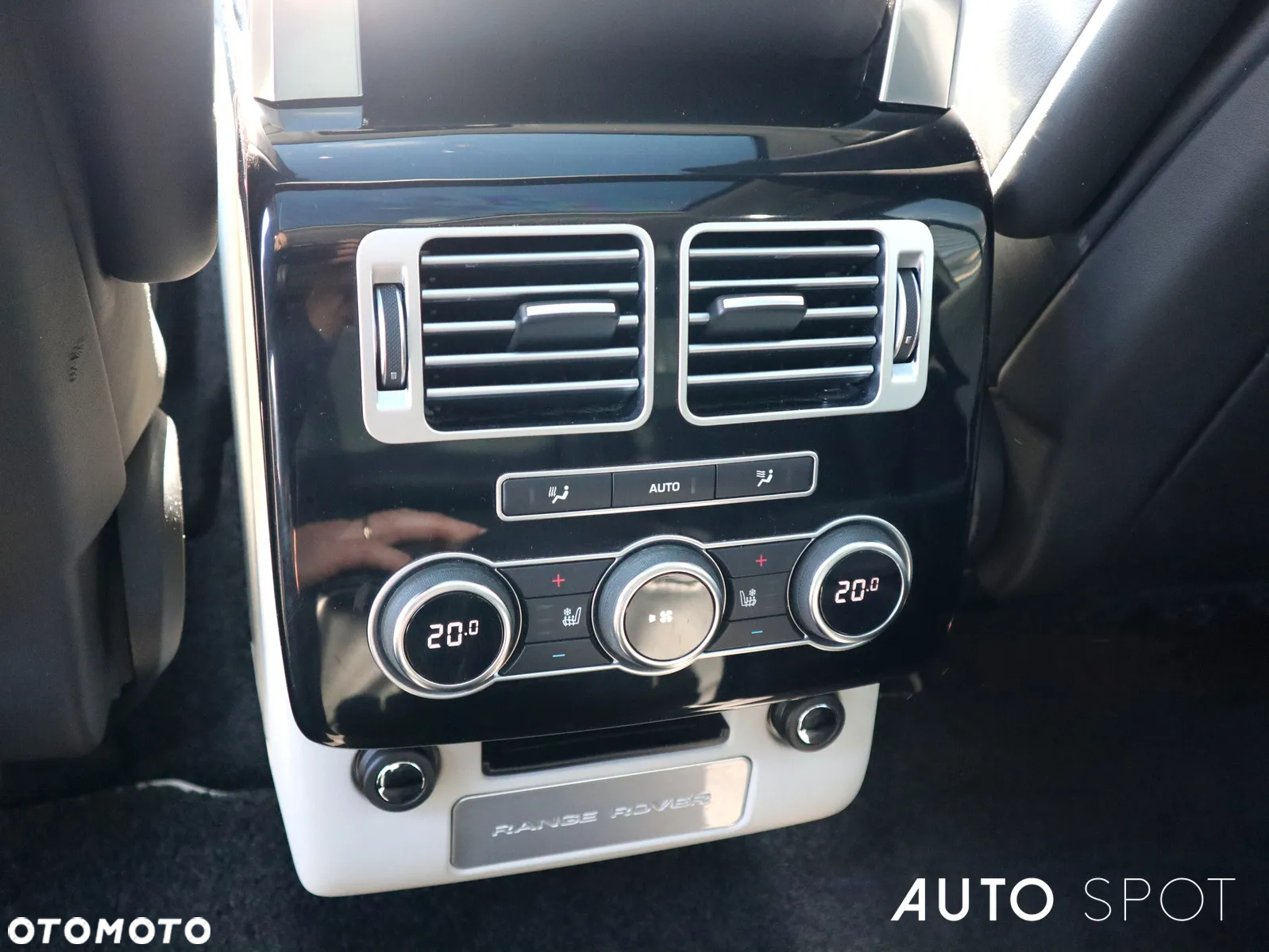Land Rover Range Rover 4.4SD V8 AB - 39