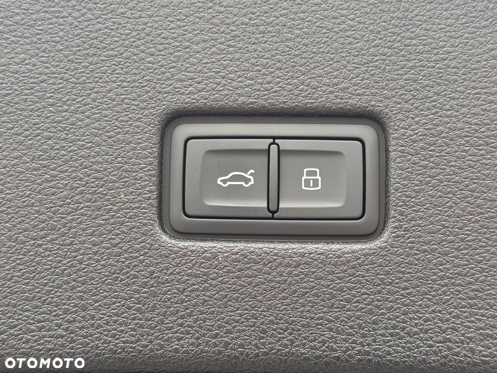 Audi Q8 TFSI e PHEV 360 kW Quattro Tiptronic - 33