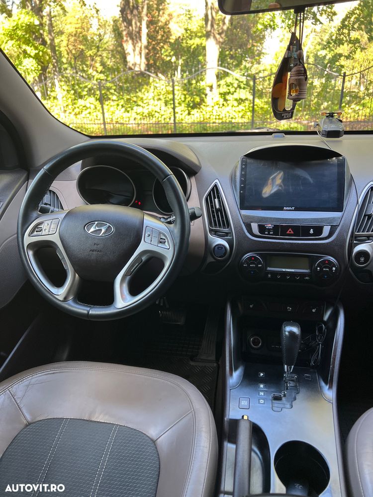 Hyundai ix35 2.0 CRDI High 4WD GLS Aut. Style HEAT+ - 10