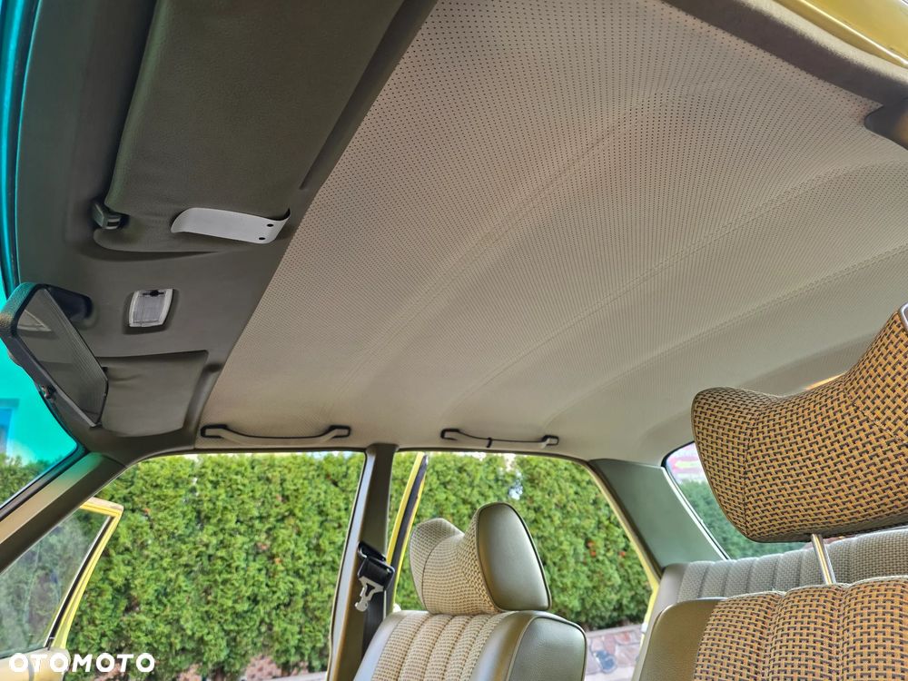 Mercedes-Benz W123 - 22