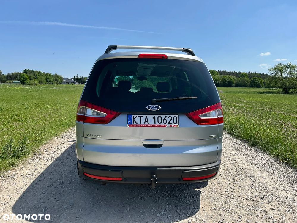 Ford Galaxy - 8