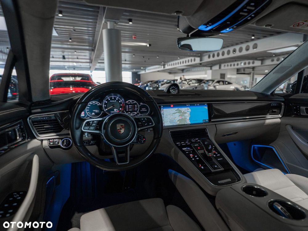 Porsche Panamera - 15