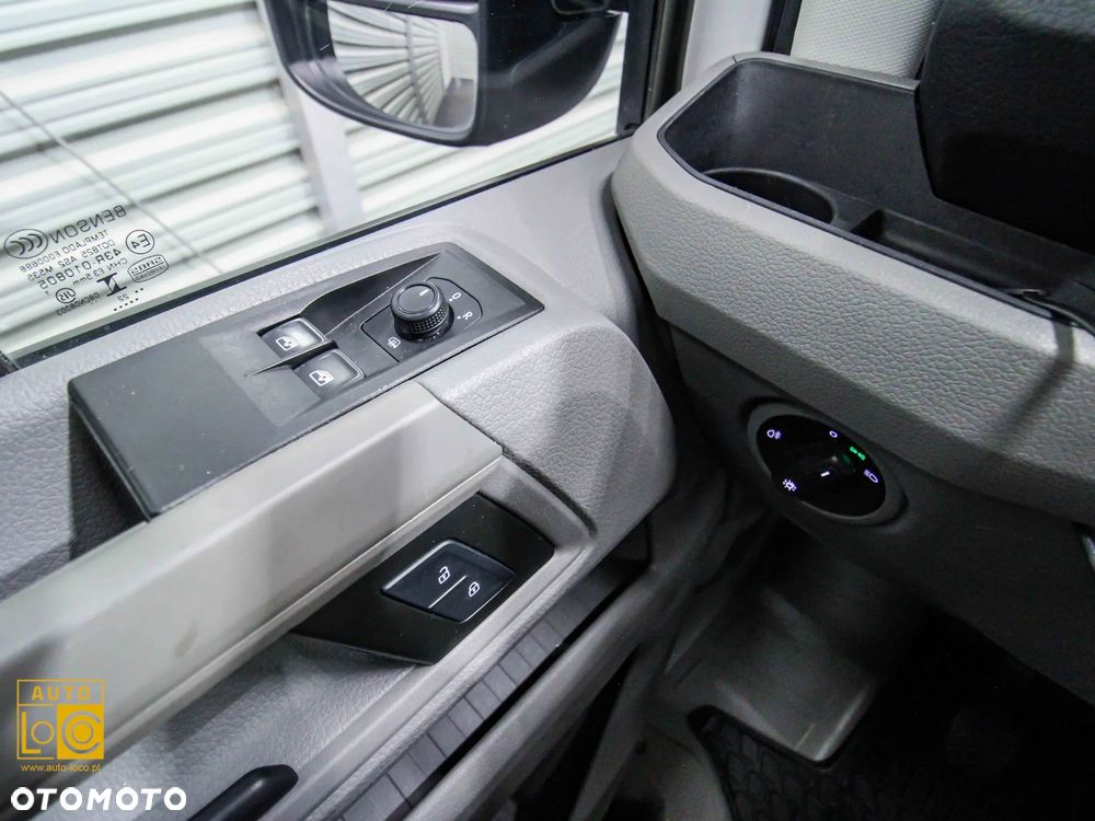 Volkswagen CRAFTER BRYGADÓWKA 7 OSÓB - 25