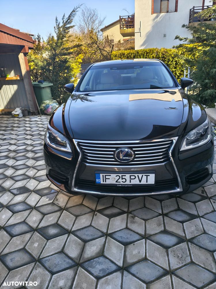 Lexus Seria LS 600h L - 1