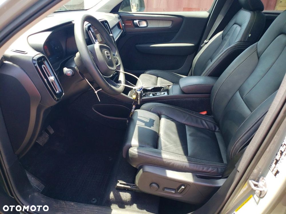 Volvo XC 40 - 11