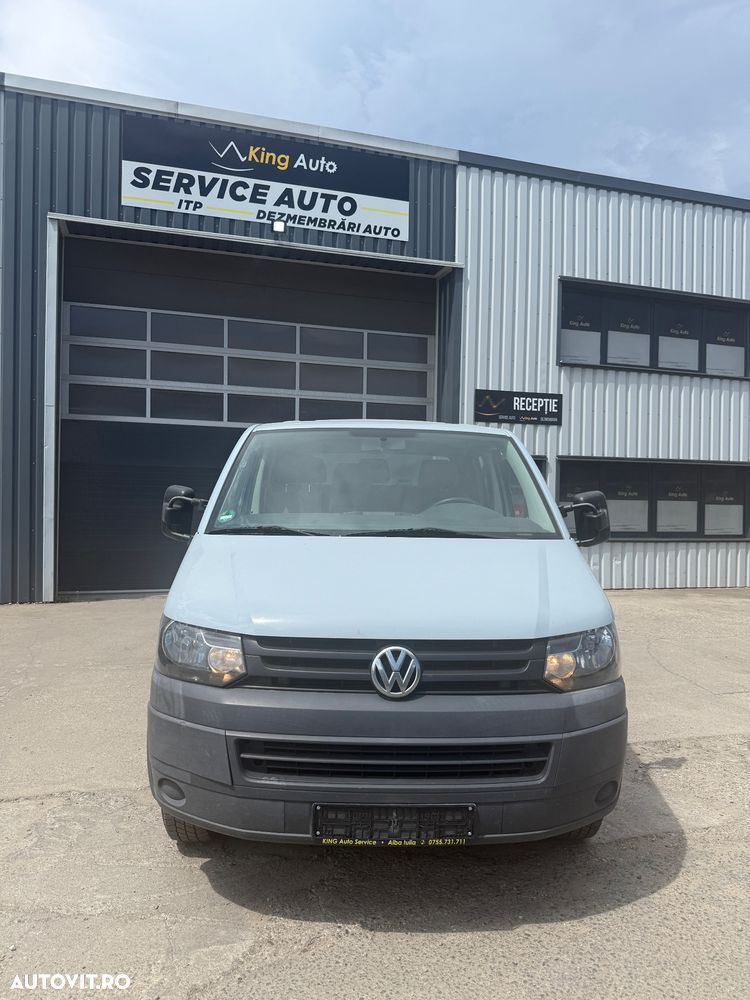 Volkswagen Transporter - 1