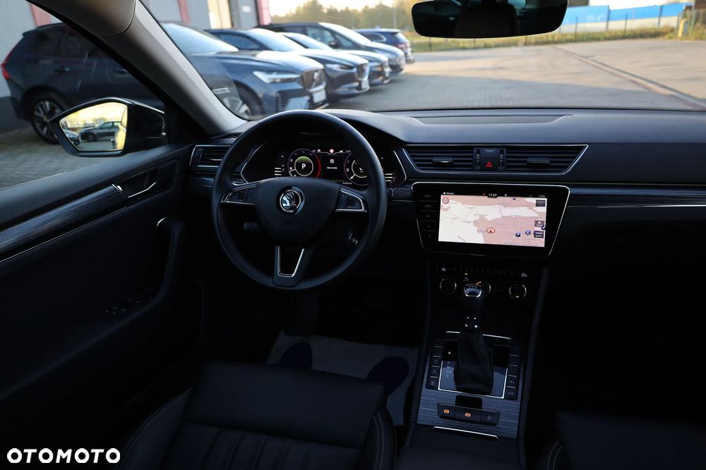 Skoda Superb 2.0 TDI DSG Premium Edition - 30