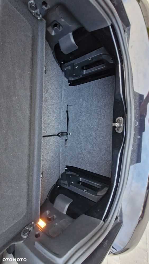 Volkswagen up! Active - 22