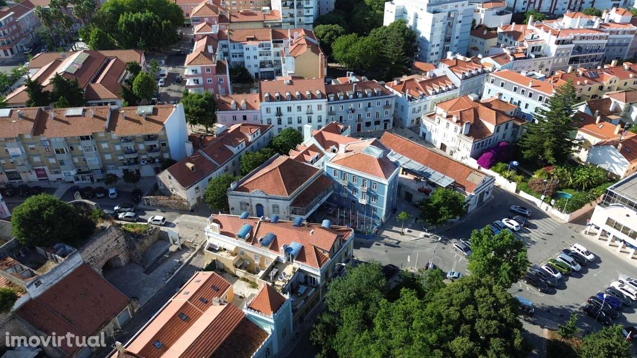 Oportunidade Única: Edifício Secular com Terreno de 426 m2 | História - Grande imagem: 3/15