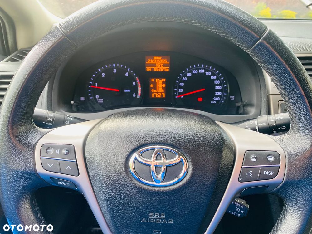 Toyota Avensis 2.0 D-4D Sol - 17