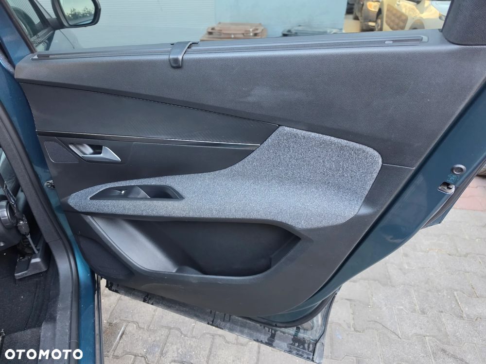 Peugeot 5008 1.2 PureTech Access - 19