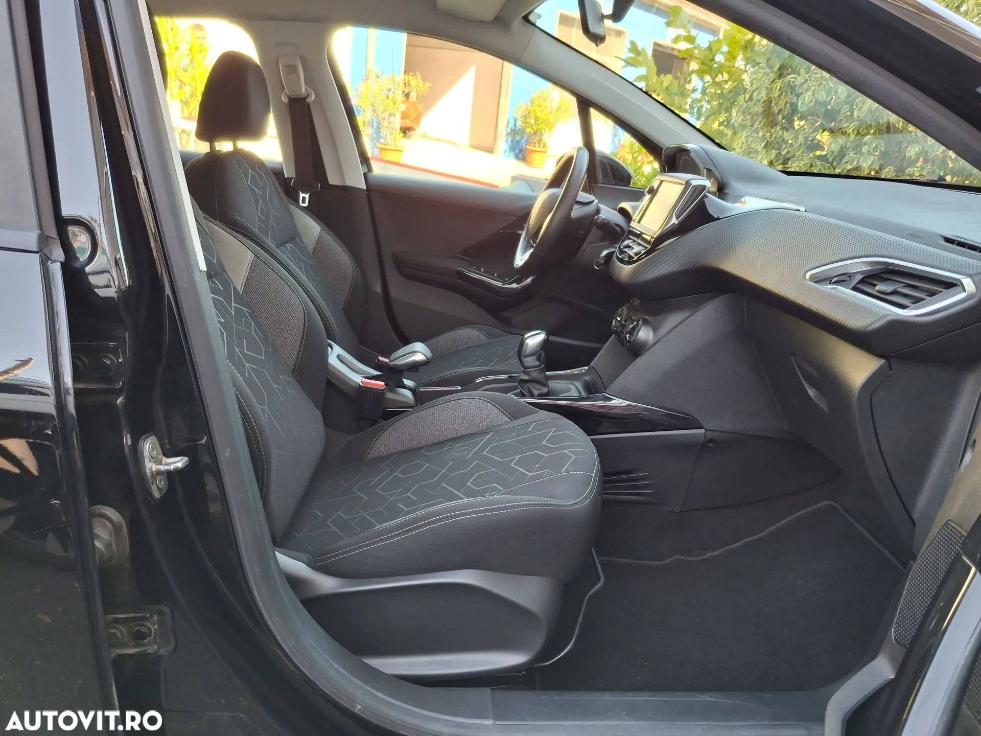 Peugeot 2008 - 16