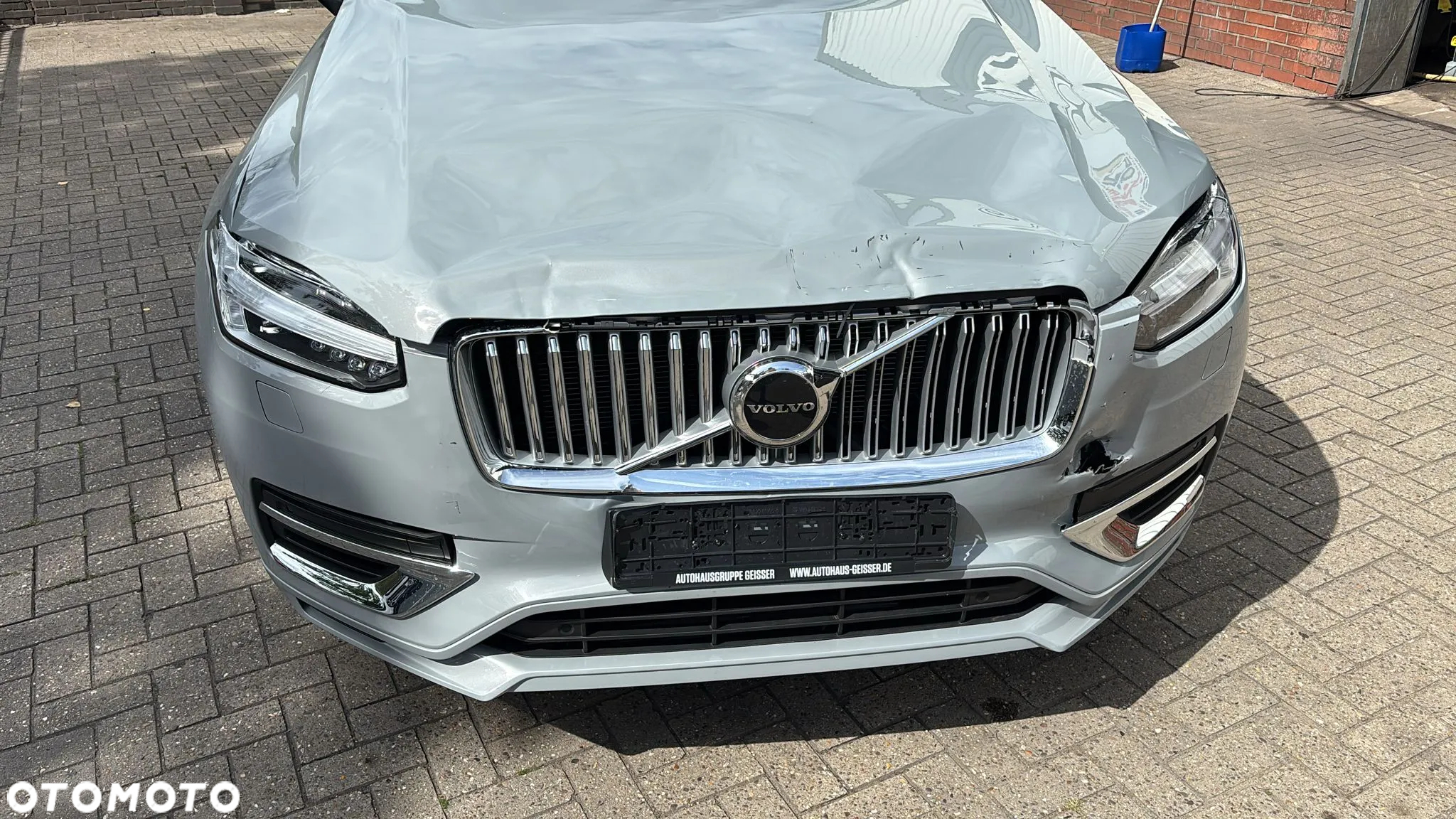 Volvo XC 90 - 8