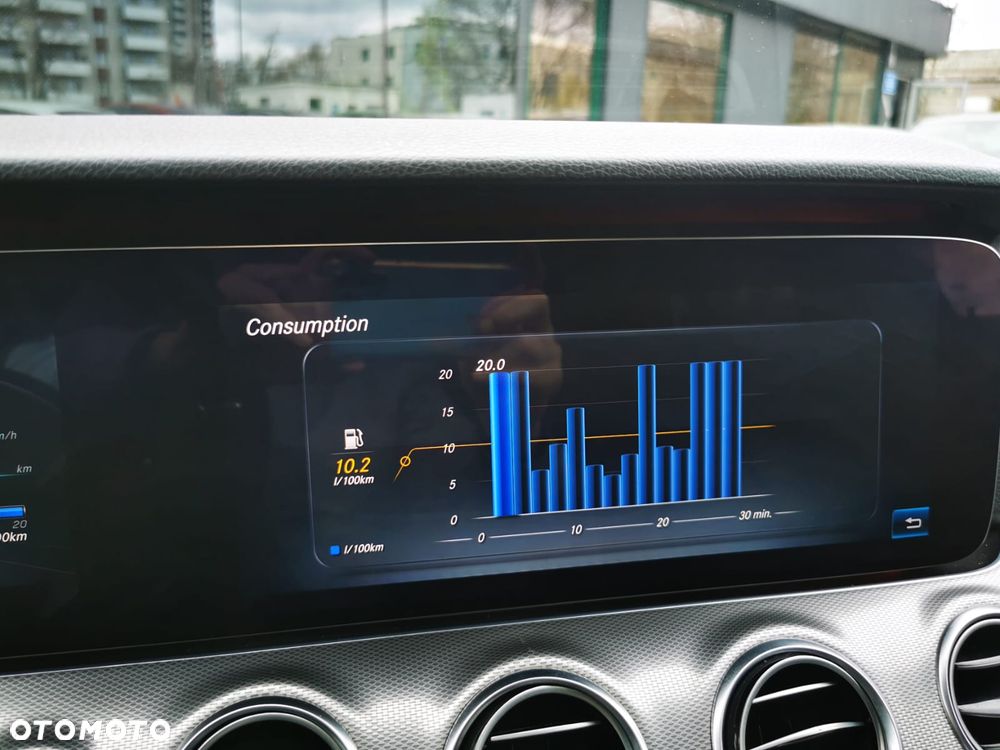 Mercedes-Benz Klasa E 200 d 9G-TRONIC - 16