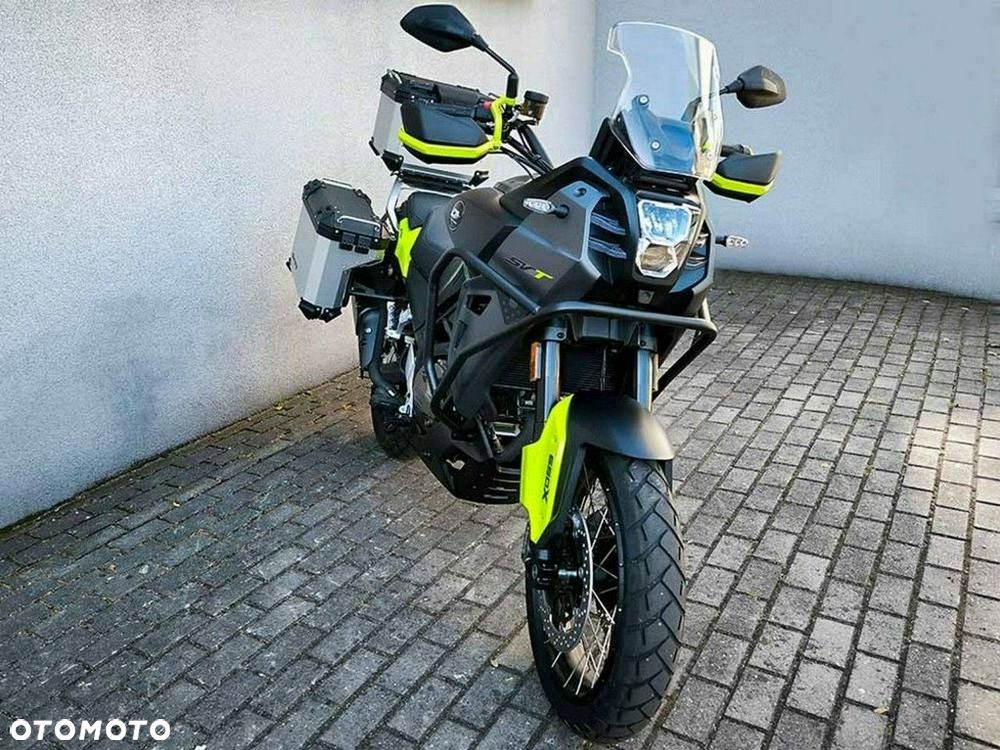 QJMOTOR SVT 650X - 16