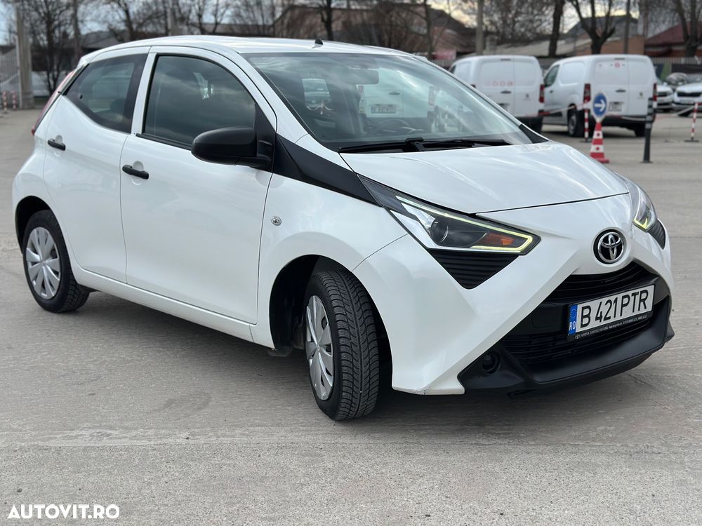Toyota Aygo 1.0 VVY-I 5 usi X-play - 2
