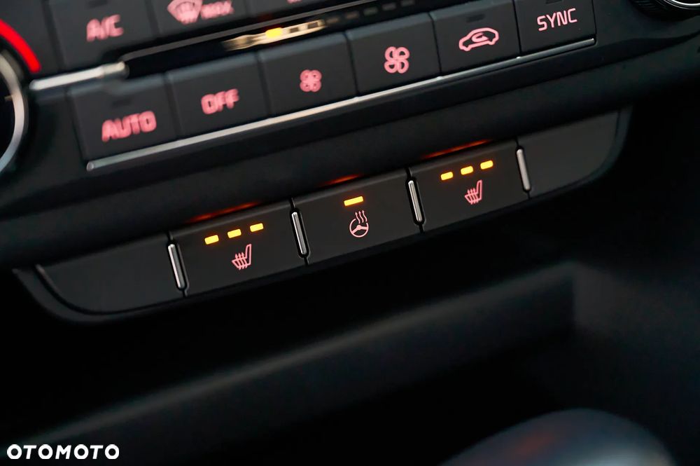 Kia Ceed 1.4 T-GDI DCT OPF GT Line - 35