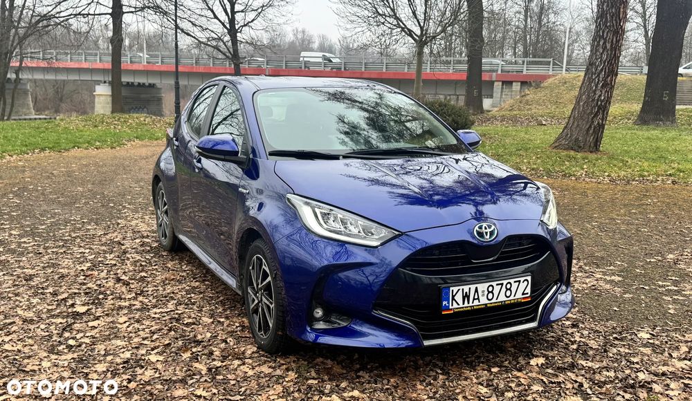 Toyota Yaris Hybrid 100 Premium - 2