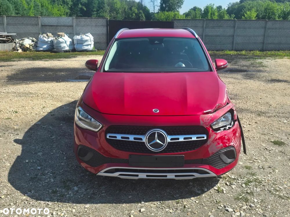 Mercedes-Benz GLA 180 7G-DCT Edition 1 - 13